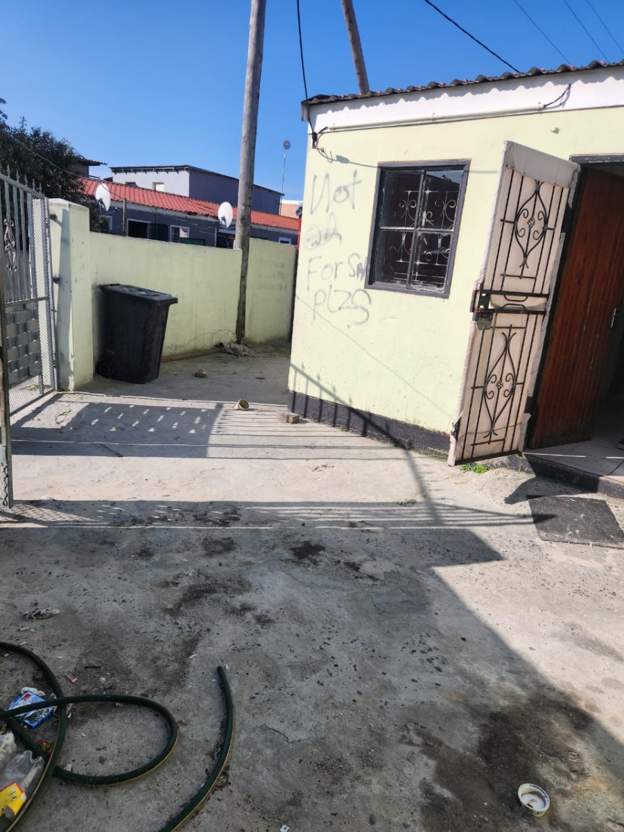 2 Bedroom Property for Sale in Delft Western Cape